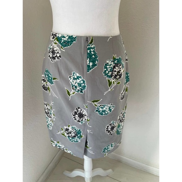 Ann Taylor Skirt - Picture 3 of 6